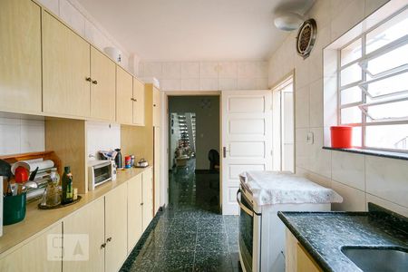 Casa à venda com 220m², 4 quartos e 4 vagasCozinha