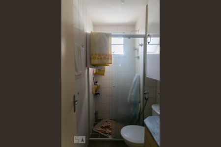 Apartamento à venda com 70m², 2 quartos e 1 vaga Apartamento à venda com 70m², 2 quartos e 1 vagaBanheiro