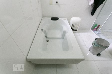 Casa à venda com 298m², 3 quartos e sem vagaBanheiro de Suíte 1