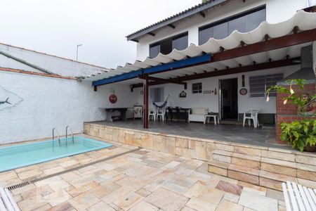 Casa para alugar com 300m², 3 quartos e sem vagaQuintal