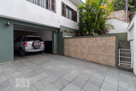 Casa para alugar com 300m², 3 quartos e sem vagaGaragem