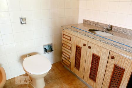 Casa à venda com 150m², 5 quartos e 7 vagasBanheiro Suíte 1