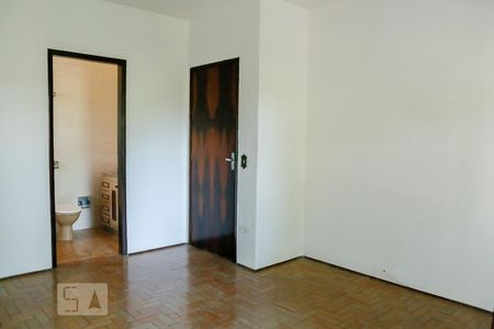 Casa à venda com 150m², 5 quartos e 7 vagasQuarto 4 - Suite