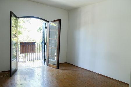 Casa à venda com 150m², 5 quartos e 7 vagasQuarto 5 - Suite
