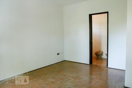 Casa à venda com 150m², 5 quartos e 7 vagasQuarto 4 - Suite