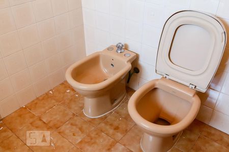 Casa à venda com 150m², 5 quartos e 7 vagasBanheiro Suíte 2