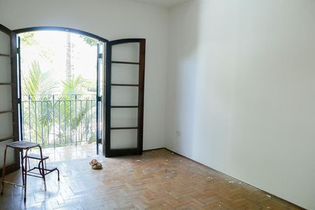 Casa à venda com 150m², 5 quartos e 7 vagasQuarto 4 - Suite