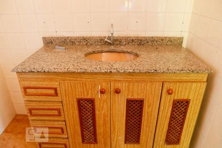 Casa à venda com 150m², 5 quartos e 7 vagasBanheiro Suíte 2