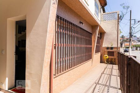 Casa à venda com 120m², 2 quartos e 2 vagasFachada