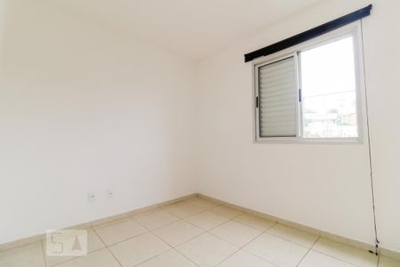 Apartamento para alugar com 74m², 3 quartos e 2 vagasQuarto 02