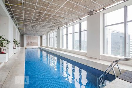 Studio para alugar com 38m², 1 quarto e sem vaga Studio para alugar com 38m², 1 quarto e sem vagaÁrea comum - Piscina