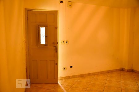 Sala e Entrada de casa para alugar com 2 quartos, 80m² em Vila Marieta, São Paulo