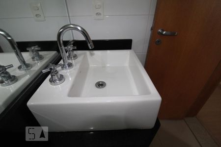 Apartamento à venda com 175m², 4 quartos e 2 vagasBanheiro 4 lavabo