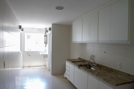 Apartamento para alugar com 188m², 3 quartos e 2 vagas Apartamento para alugar com 188m², 3 quartos e 2 vagasCozinha