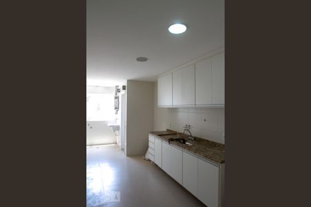 Apartamento para alugar com 188m², 3 quartos e 2 vagas Apartamento para alugar com 188m², 3 quartos e 2 vagasCozinha