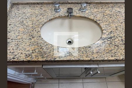 Apartamento à venda com 204m², 3 quartos e 3 vagasSuíte - Banheiro