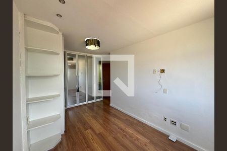 Apartamento à venda com 204m², 3 quartos e 3 vagasSuíte