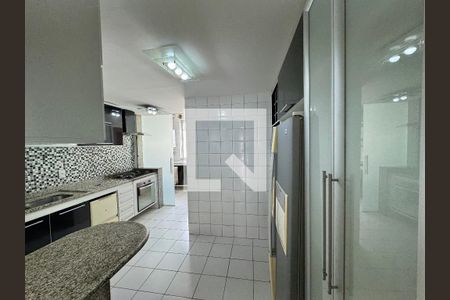 Apartamento à venda com 204m², 3 quartos e 3 vagasCozinha e Área de Serviço