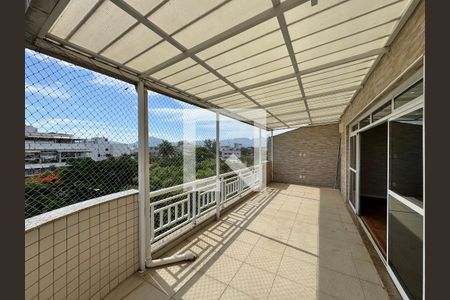 Apartamento à venda com 204m², 3 quartos e 3 vagasVaranda e Terraço