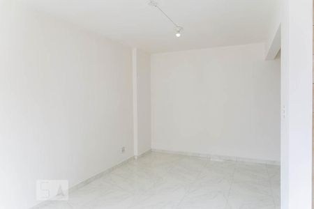 Sala/Quarto de kitnet/studio para alugar com 1 quarto, 39m² em Liberdade, São Paulo