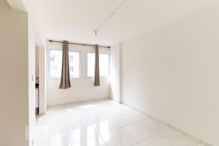 Sala/Quarto de kitnet/studio para alugar com 1 quarto, 39m² em Liberdade, São Paulo
