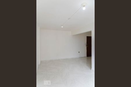 Sala/Quarto de kitnet/studio para alugar com 1 quarto, 39m² em Liberdade, São Paulo