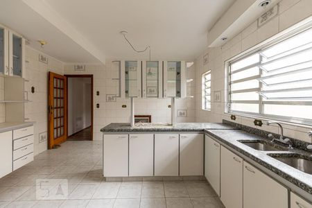 Casa à venda com 150m², 2 quartos e sem vaga Casa à venda com 150m², 2 quartos e sem vagaCozinha