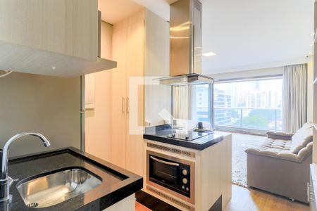 Cozinha de apartamento para alugar com 1 quarto, 42m² em Brooklin Paulista, São Paulo