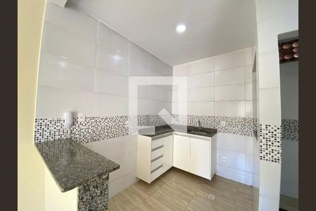 Sala/Cozinha de casa de condomínio para alugar com 2 quartos, 80m² em Piedade, Rio de Janeiro