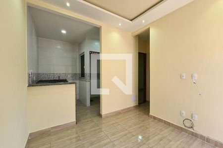 Sala de casa de condomínio para alugar com 2 quartos, 80m² em Piedade, Rio de Janeiro