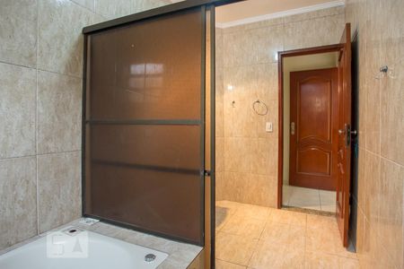 Banheiro de casa para alugar com 1 quarto, 75m² em São Judas, São Paulo