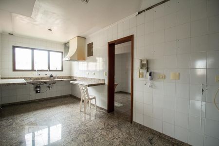 Apartamento à venda com 160m², 4 quartos e 3 vagasCozinha