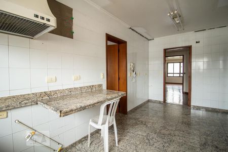 Apartamento à venda com 160m², 4 quartos e 3 vagasCozinha