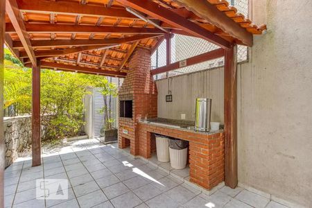 Apartamento à venda com 122m², 3 quartos e 2 vagasChurrasqueira