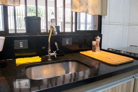 Casa à venda com 110m², 2 quartos e 2 vagasCOZINHA