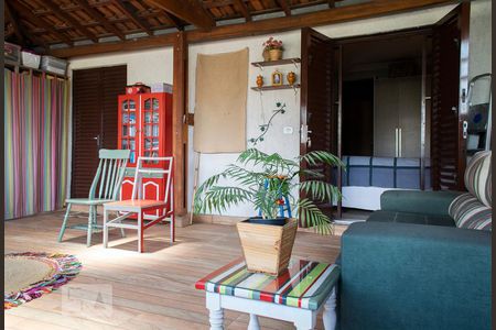 Casa à venda com 110m², 2 quartos e 2 vagasVARANDA