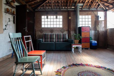 Casa à venda com 110m², 2 quartos e 2 vagasVARANDA