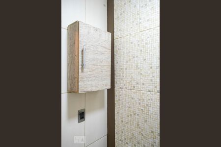 Casa à venda com 110m², 2 quartos e 2 vagasLAVABO / BANHEIRO