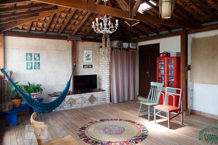 Casa à venda com 110m², 2 quartos e 2 vagasVARANDA