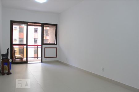 Sala de apartamento para alugar com 3 quartos, 87m² em Barra da Tijuca, Rio de Janeiro