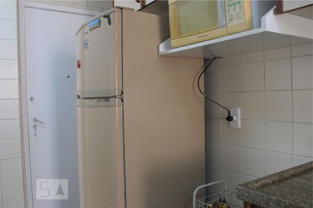 Cozinha de apartamento para alugar com 3 quartos, 87m² em Barra da Tijuca, Rio de Janeiro