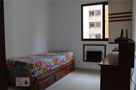 Quarto de apartamento para alugar com 3 quartos, 87m² em Barra da Tijuca, Rio de Janeiro