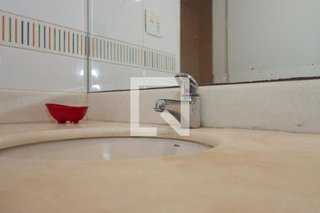 Casa de condomínio para alugar com 200m², 3 quartos e sem vaga Casa de condomínio para alugar com 200m², 3 quartos e sem vagaBanheiro