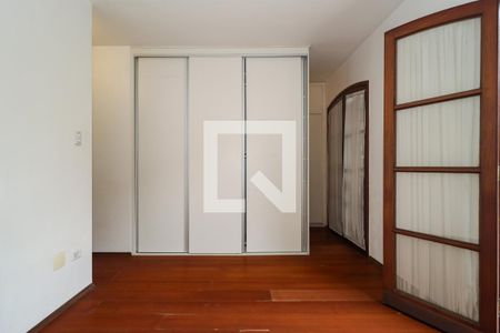 Casa de condomínio para alugar com 200m², 3 quartos e sem vaga Casa de condomínio para alugar com 200m², 3 quartos e sem vagaSuíte