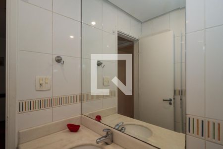 Casa de condomínio para alugar com 200m², 3 quartos e sem vaga Casa de condomínio para alugar com 200m², 3 quartos e sem vagaBanheiro