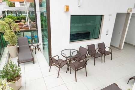 Apartamento à venda com 90m², 2 quartos e 2 vagasÁrea comum - Piscina