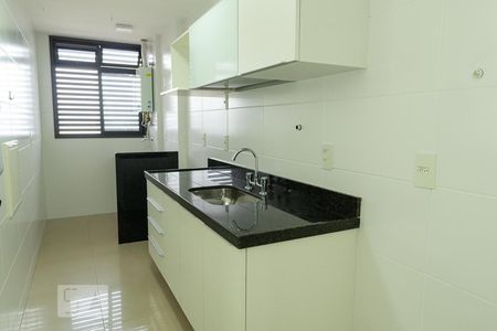Apartamento à venda com 90m², 2 quartos e 2 vagasCozinha
