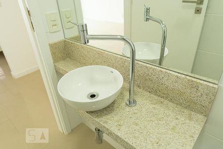 Apartamento à venda com 90m², 2 quartos e 2 vagasLavabo