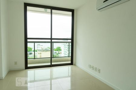 Apartamento à venda com 90m², 2 quartos e 2 vagasSuíte 