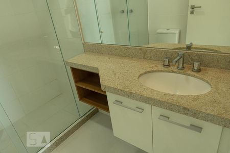 Apartamento à venda com 90m², 2 quartos e 2 vagasBanheiro da Suíte